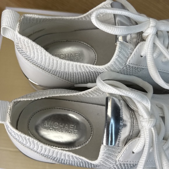 Michael Kors Women's Sneakers Size 8M Signature Logo Silver/white - Picture 11 of 12